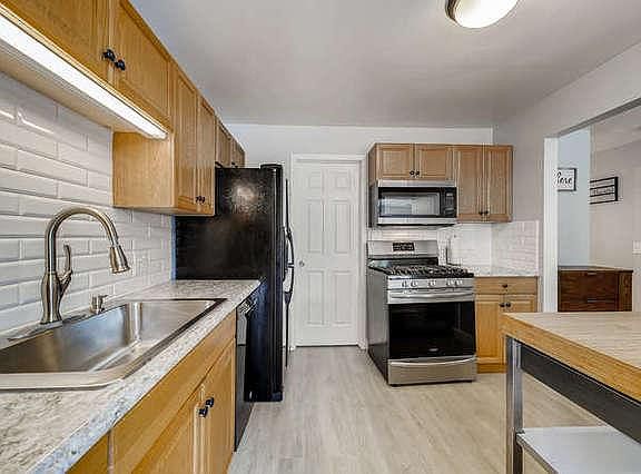 4th image of 1303 Williamsburg Dr Unit B2