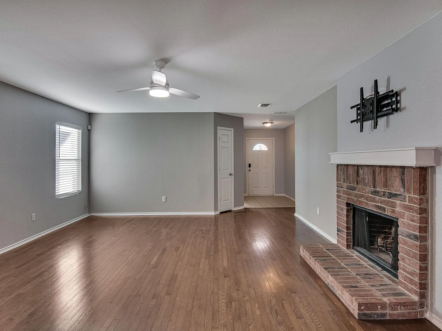 3 bed, 1647 sqft, $2,095 — Photo 4