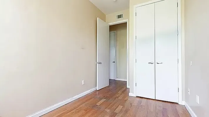 Rented by Nooklyn NYC LLC | media 8