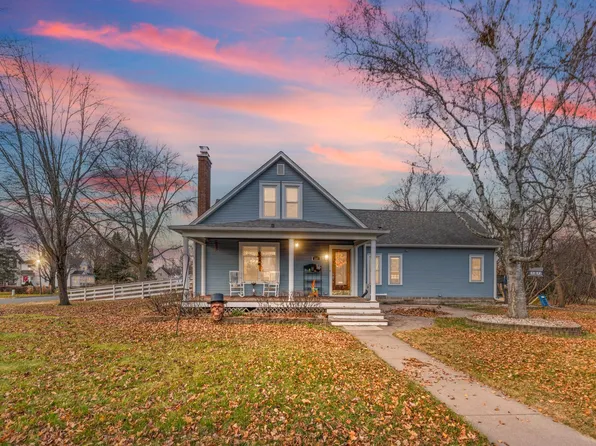 237 Cypress St S, Cambridge, MN 55008