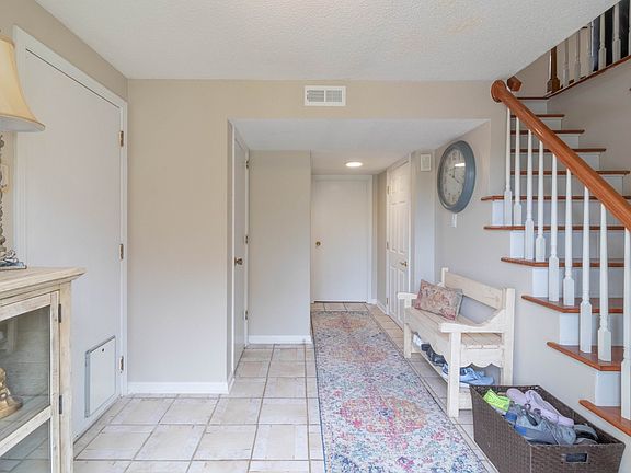 3rd image of 306 Grassland Dr