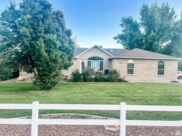 4181 W Delray Rd, Vernal, UT 84078
