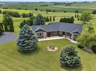 N7795 Panorama Rd, Belleville, WI 53508