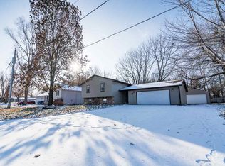 1011 Triangle Dr, Shell Rock, IA 50670