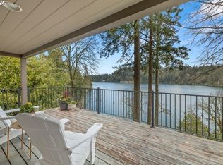 2430 Summit Ct, Lake Oswego, OR
