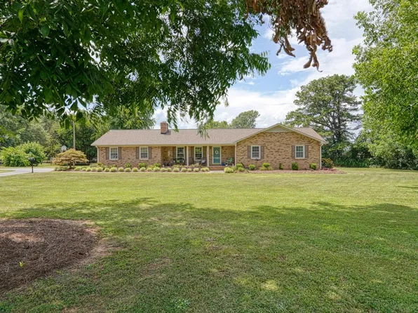 4903 Parris Bridge Rd, Boiling Springs, SC 29316