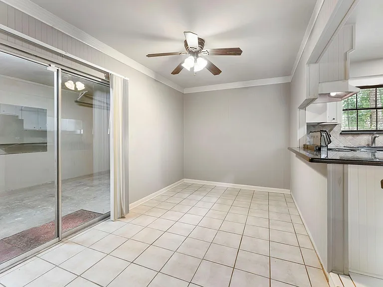 1010 E Red Cedar Cir — Photo 14