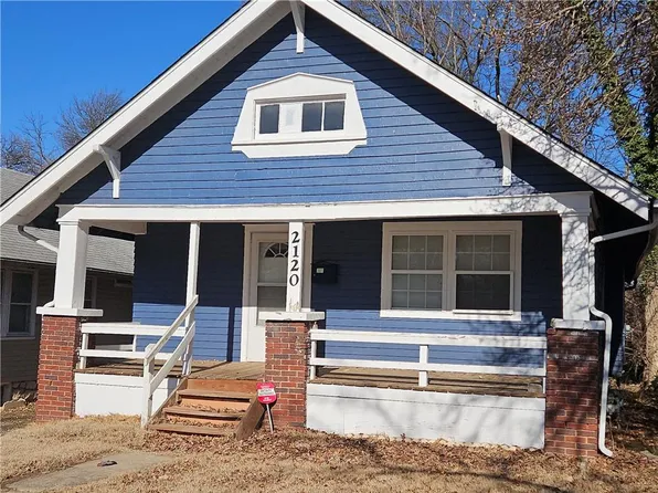 2120 E 68th Ter, Kansas City, MO 64132