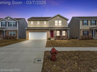 1640 Golfview Dr, Ypsilanti, MI