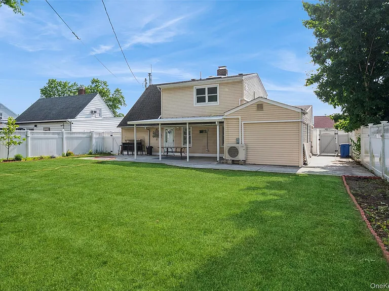 14 Tailor Ln — Photo 20