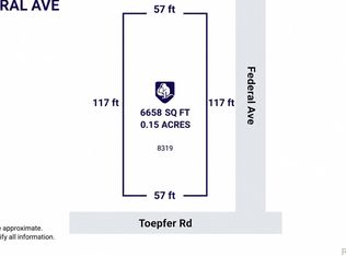 8319 Toepfer Rd, Warren, MI 48089