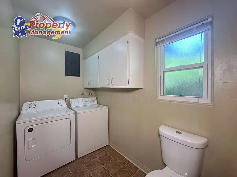 1821 S Jessie St — Photo 10