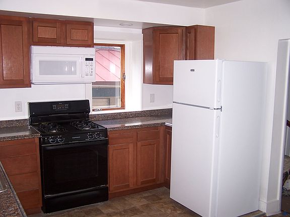 4th image of 267 Hanover St