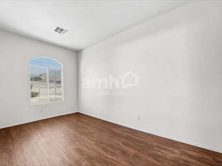3587 W Morgan Ln — Photo 9