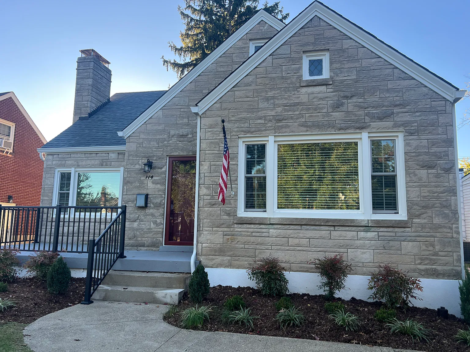 4 bed, 1360 sqft, $3,000 — Photo 2