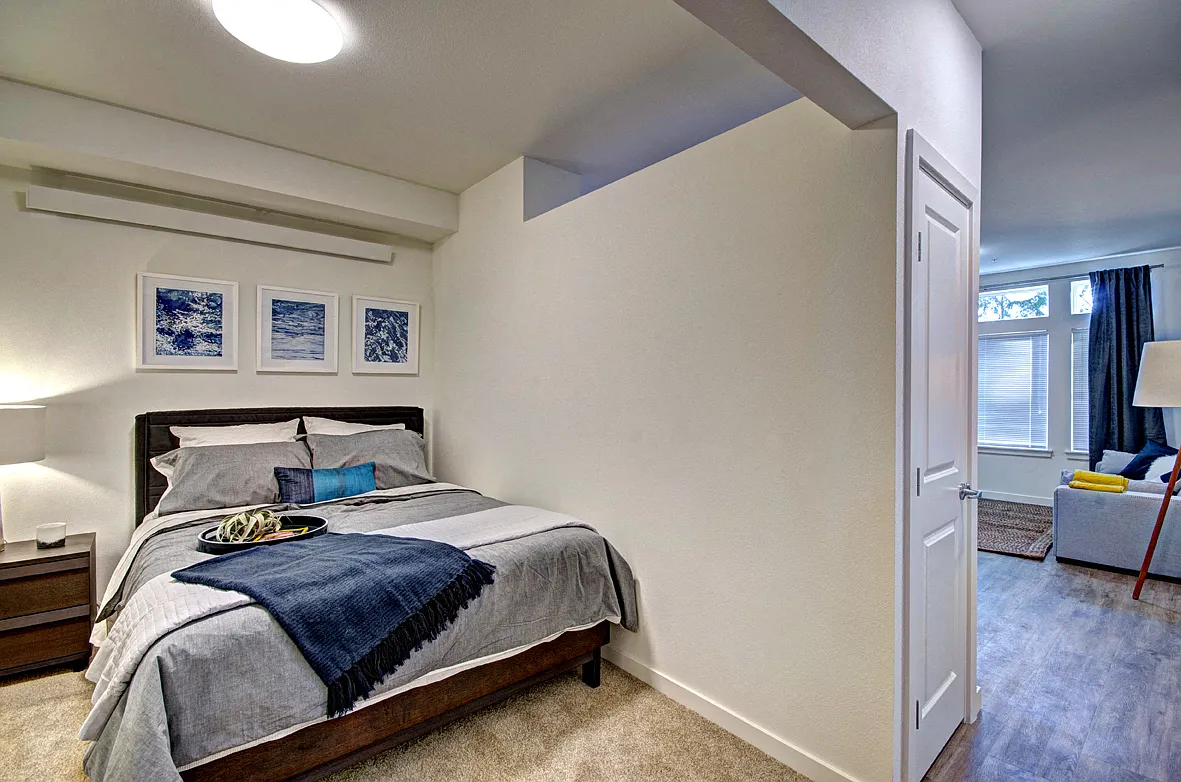 Emerald Crest Apartments — Photo 3