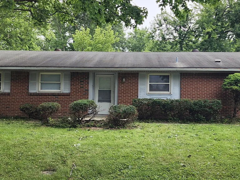 10139 E Chris Dr — Photo 1