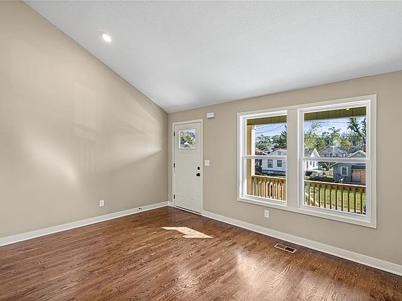 5th image of 2714 N 21st Pl