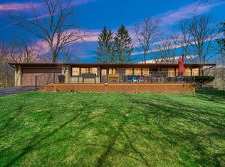 1395 Woodland Ln, Riverwoods, IL