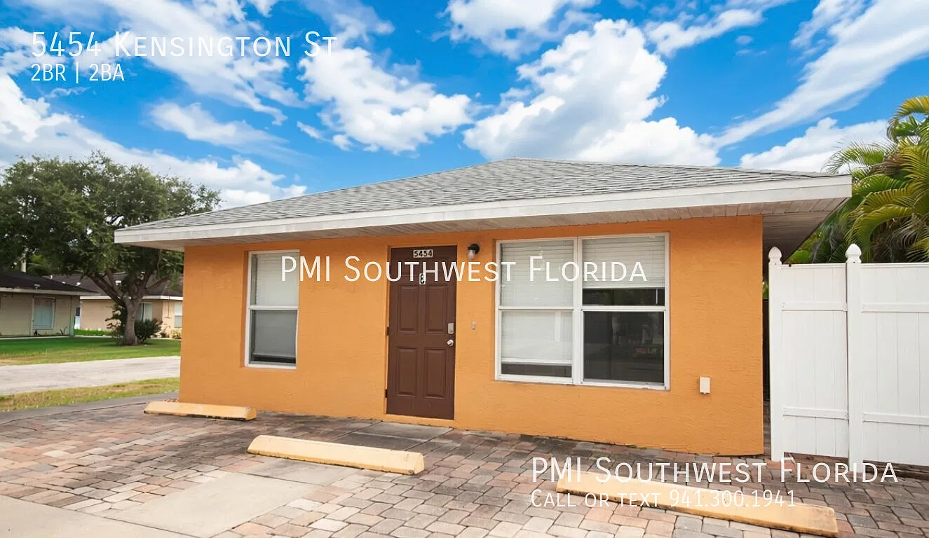 Affordable 2/2 Duplex in Sarasota ? Private Patio & In-Unit Laundry! — Photo 1