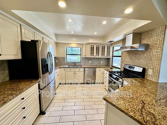 2nd image of 1612 53rd Avenue Dr E