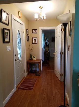 4th image of 300 W Lincoln St