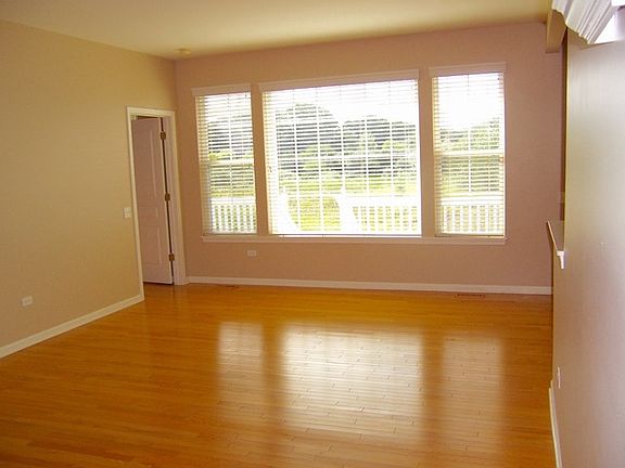 4th image of 11451 Windsor Dr