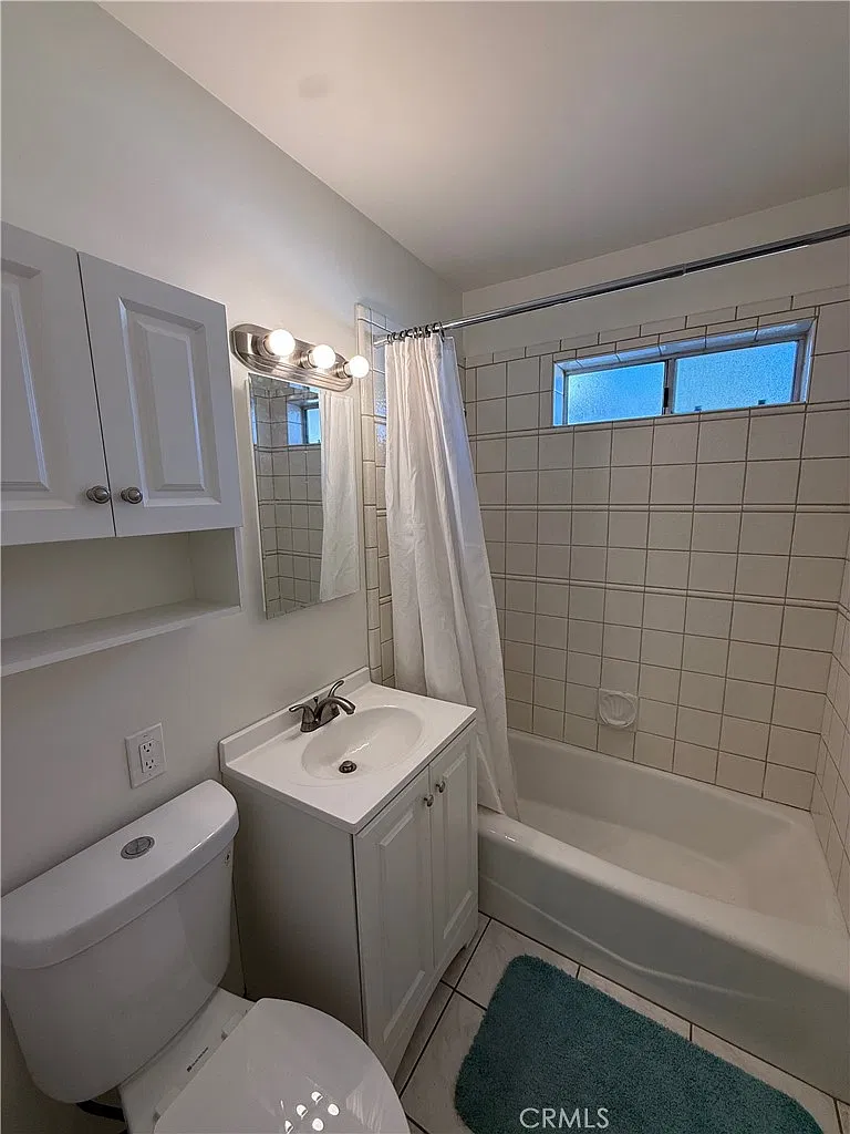 2 bed, 965 sqft, $3,750 — Photo 2