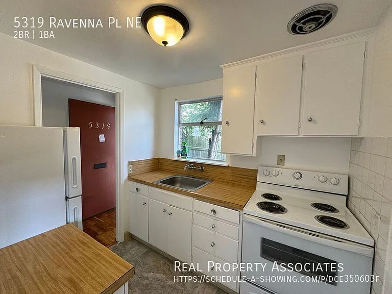 5319 Ravenna Pl NE — Photo 14