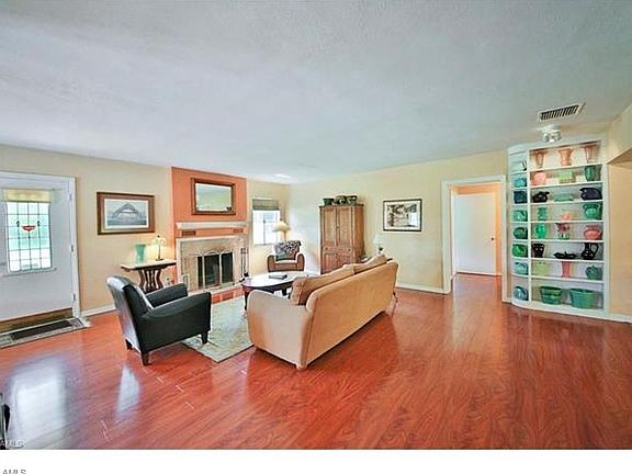 5th image of 3310 Hibiscus Dr