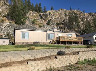54 Golf Course Dr, Pateros, WA 98846