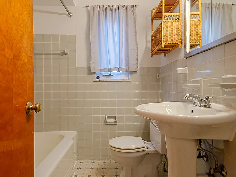1248 Webb Rd #2 — Photo 16