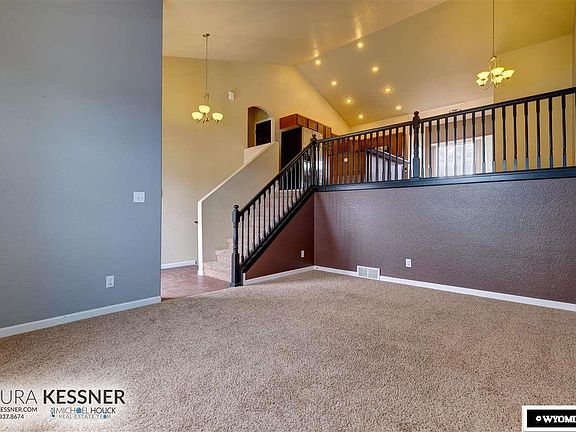 4th image of 2210 Silvertip St