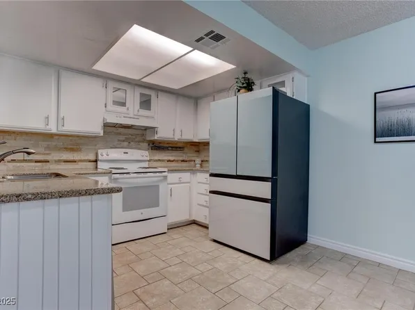 4742 Obannon Dr APT A, Las Vegas, NV 89102
