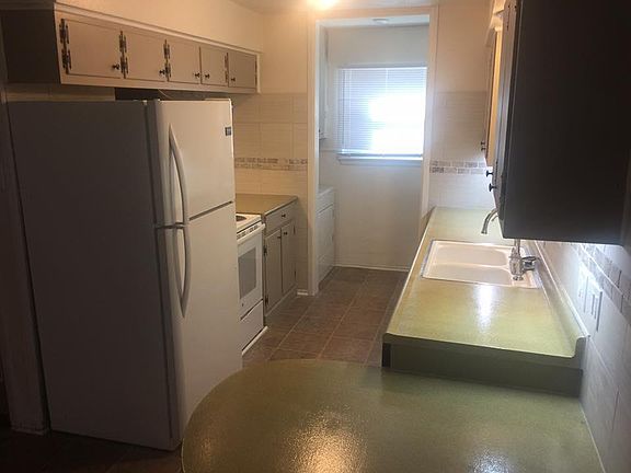 3rd image of 2655 San Carlos Ter