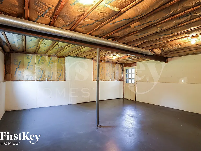 804 NE 74th St — Photo 14