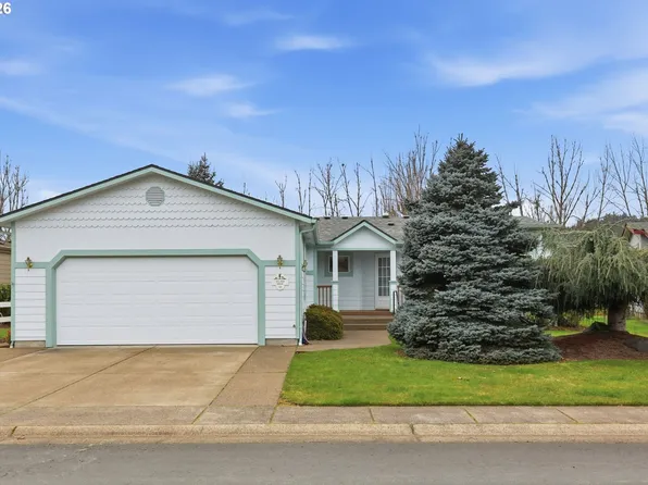 141 Village Dr, Cottage Grove, OR 97424