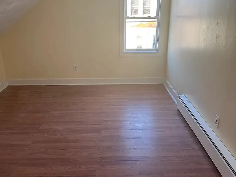 20 Inkerman St #3 — Photo 2