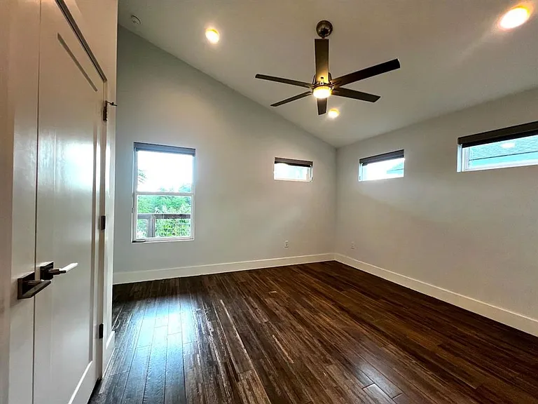 1404 Marcus Pl #2 — Photo 25