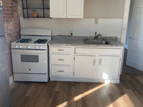 703 E. 14th St., 703 E 14th St #3, Davenport, IA 52803