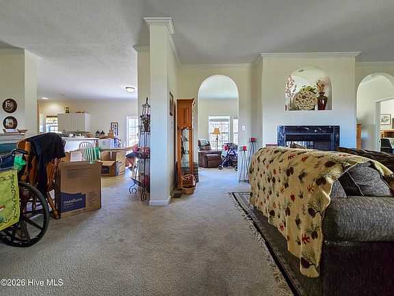 3rd image of 200 Lisa'S Way