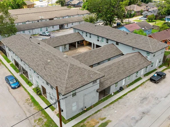 8221 Brumbley St #58, Houston, TX 77012