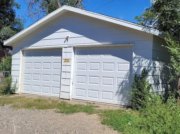 815 N 3rd St, Raton, NM 87740