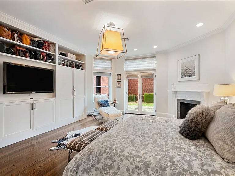 408 Beacon St #1 — Photo 15