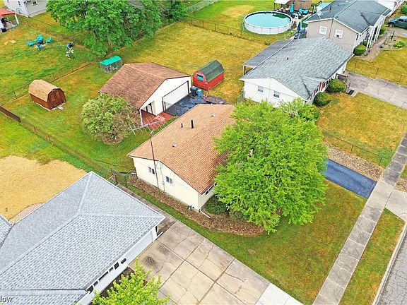 5th image of 3236 Solar Dr NW