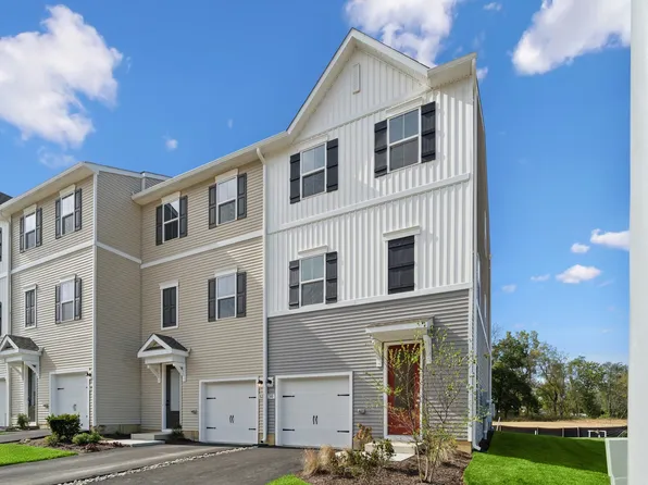 50 Basswood St, Berlin, NJ 08009