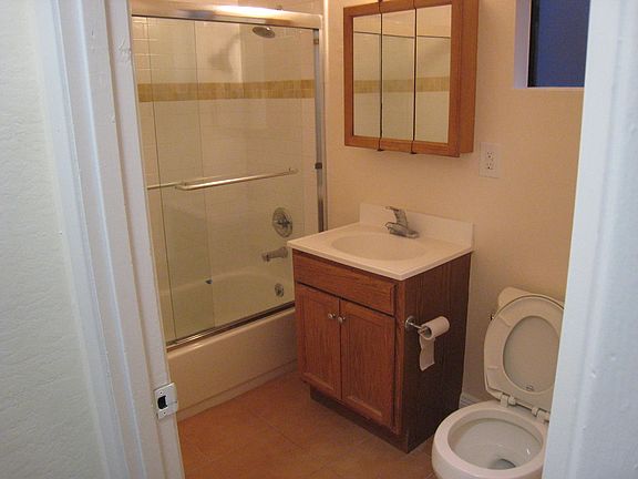 5th image of 1078 Howard St APT 302