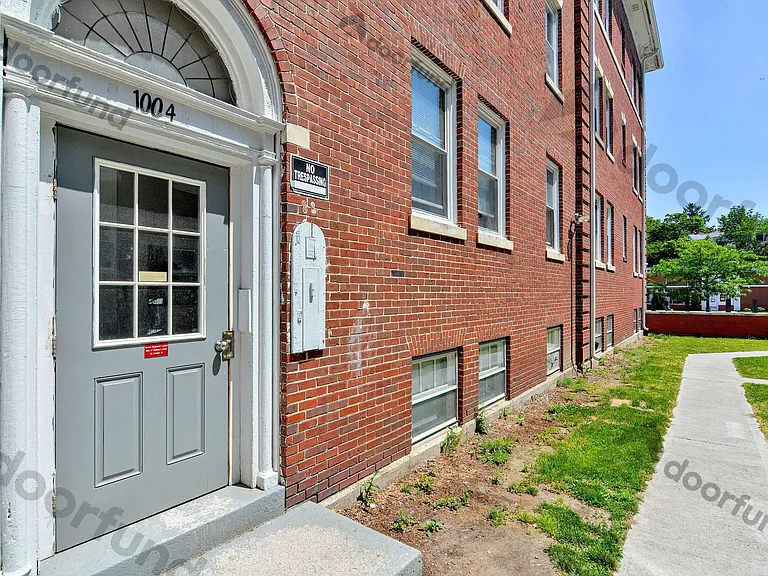 1004 Main St #3 — Photo 15