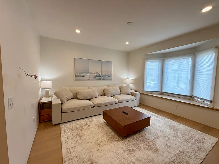 941 Greenwich St #939 — Photo 7