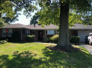 5126 Clara Dr, Godfrey, IL 62035